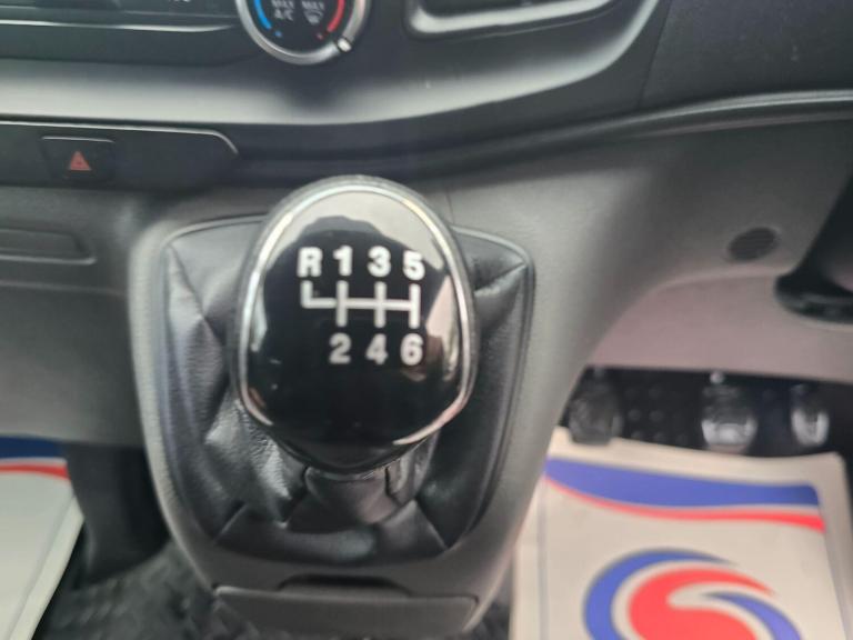 2019 Ford Transit Custom 2.0 TDCi 105ps Low Roof D/Cab Van PANEL VAN DIESEL Manual