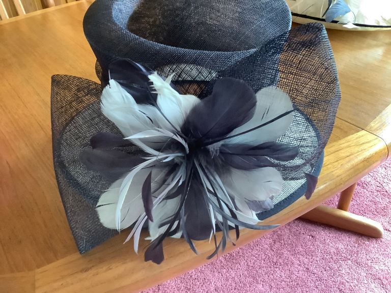 Wedding / occasion hat