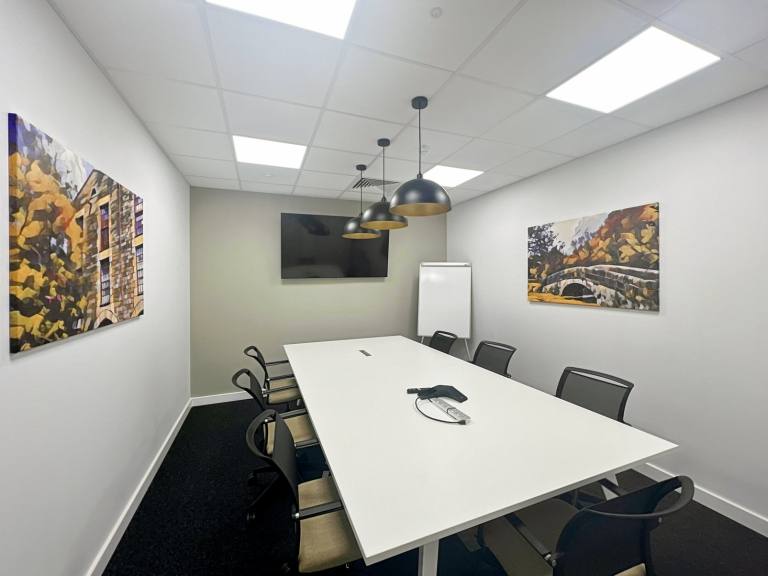 Wigan - WN1 1LP \ Serviced Office with 4 Desks