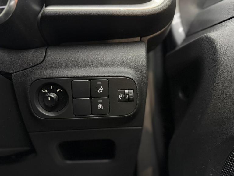 2017 Citroen C3 1.2 PureTech 82 Flair 5dr HATCHBACK Petrol Manual