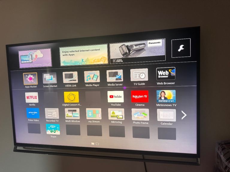 Panasonic 58” Smart TV with 2 Original Remotes – Excellent Working Order