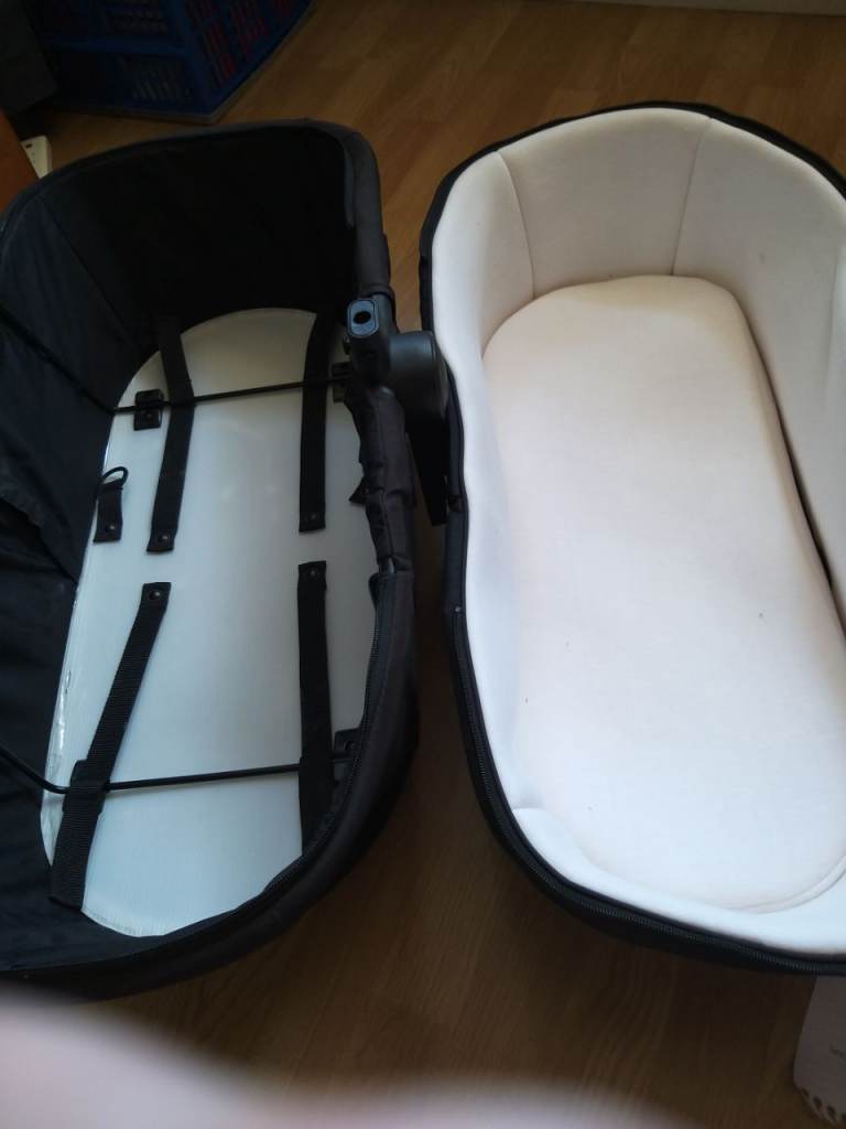 Silver Cross Silvercross carrycot for Pioneer or Wayfarer
