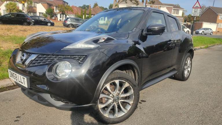 NEW SHAPE NISSAN JUKE-HUGE SPEC-LONG MOT-ULEZ EXEMPT-PANROOF-SATNAV-IDEAL FAMILY CAR 