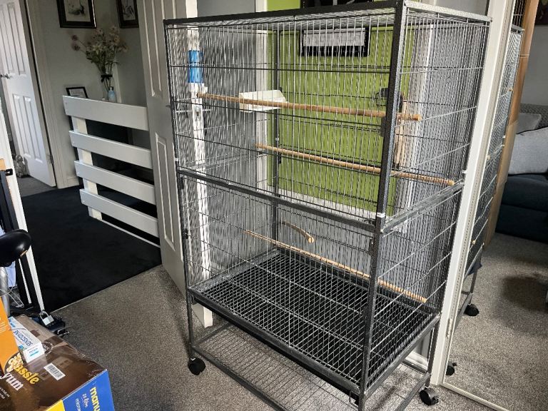 Bird cage and single breeder cages