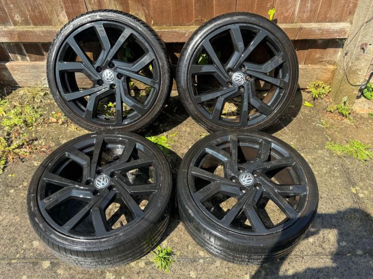 Genuine Volkswagen VW Golf GTI GTD Brescia 19” Alloy Wheels Set of 4 With Tyres