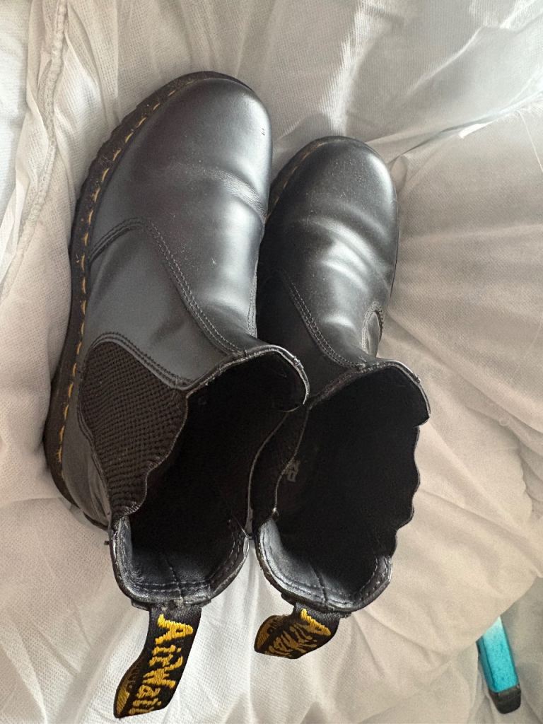 Women’s doc martens Chelsea boots