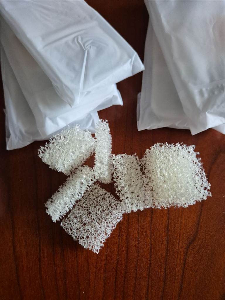 Faroro Cat Water Fountain Replacement Filters, 8 Pieces of Fliters + 8 Pieces of Sponges