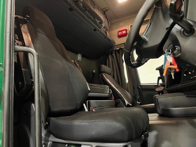 Scania G320 4x2 Sleeper Cab Curtainsider
