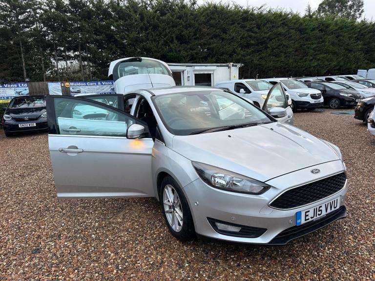 2015 Ford Focus 1.0T EcoBoost Zetec Euro 6 (s/s) 5dr HATCHBACK Petrol Manual