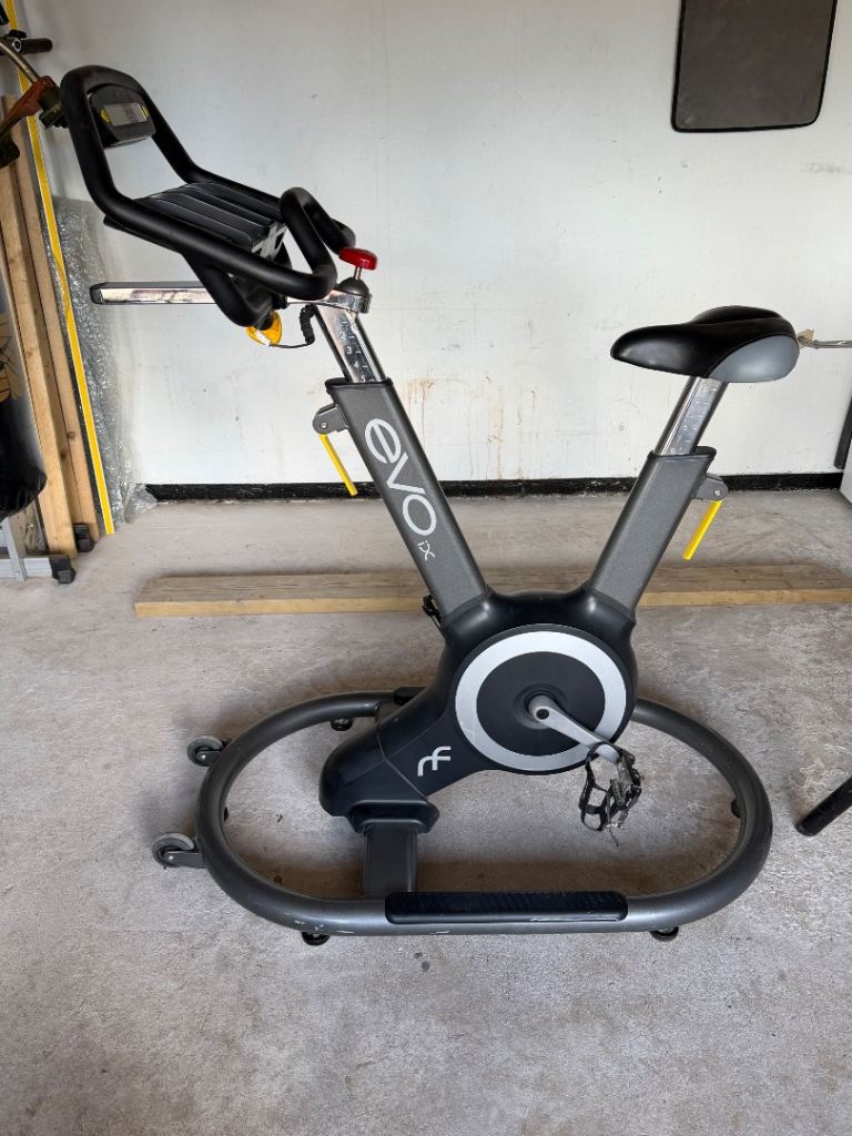 Relay Fitness Evo ix Indoor Cycle EVCY-IX Sway Ride Gear Driven RRP £1,299.00  W