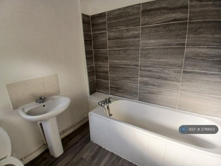 3 bedroom house in Jefferson Road, Sheerness, ME12 (3 bed) (#2716653)