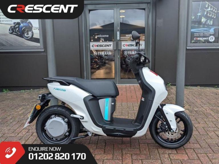 image for YAMAHA NEOS DUAL BATTERY 2024 - EXTENDED RANGE - 356 MILES - ELECTRIC SCOOTER