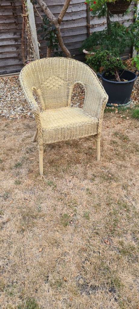 Wicker Armchair with Cushion – Good Condition