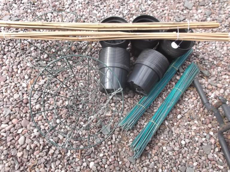 Garden Hanging Basket Plastic Pots Bamboo Canes LOT