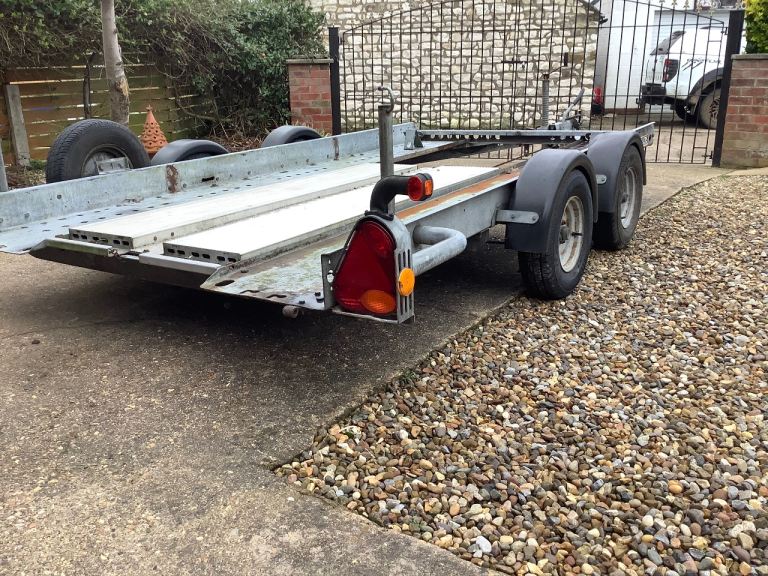 Car trailer
