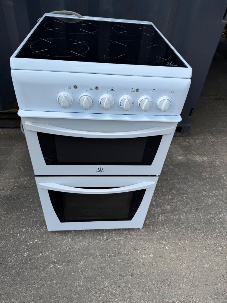 Indesit White Double Oven Electric Cooker with Ceramic Hob