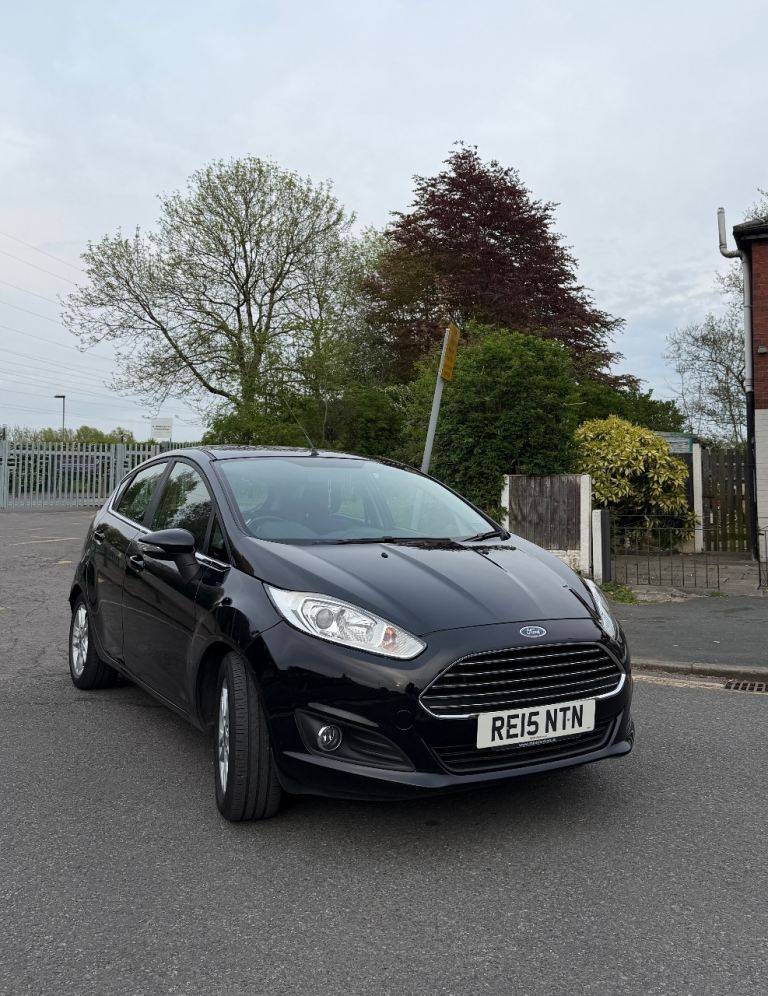 Ford FIESTA Hatchback 2015