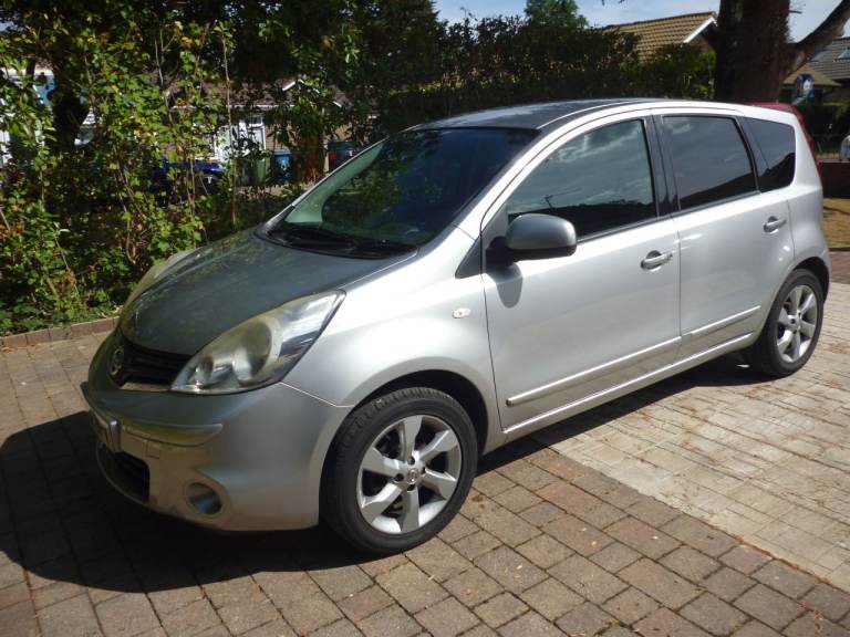 Nissan Note N-Tec manual 1.4cc,five doors silver gray,only 35,000 miles,beautiful car all extras  