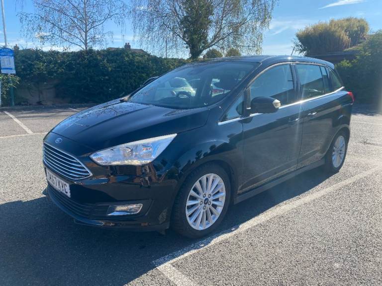 FORD GRAND C-MAX  2017  7 SEATER  IN VGC  NEW BELTS NEW SERVICE  NEW MOT WARRANTY GIVEN
