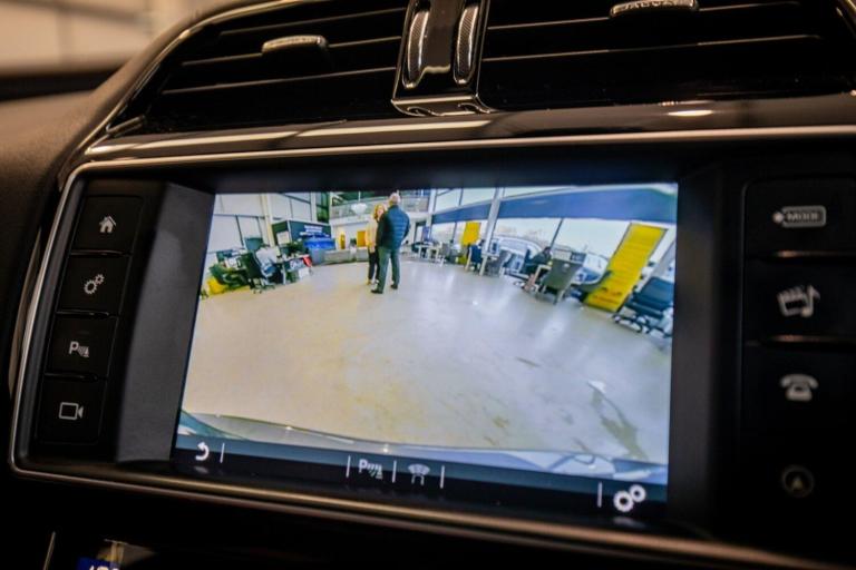 2015 Jaguar XE 2.0d R-Sport Saloon 4dr Diesel Auto Euro 6 (s/s) (180 ps) *Rear Camera + Ke SALOON...