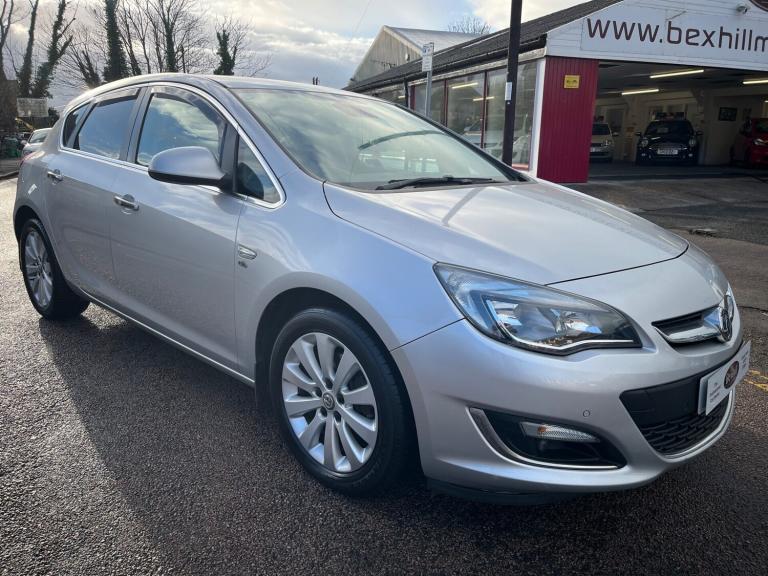 2013 Vauxhall Astra 2.0 CDTI ELITE Hatchback Diesel Manual