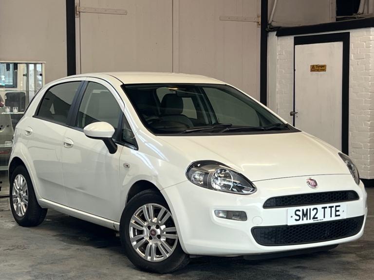 2012 Fiat Punto 1.4 Easy 5dr HATCHBACK Petrol Manual