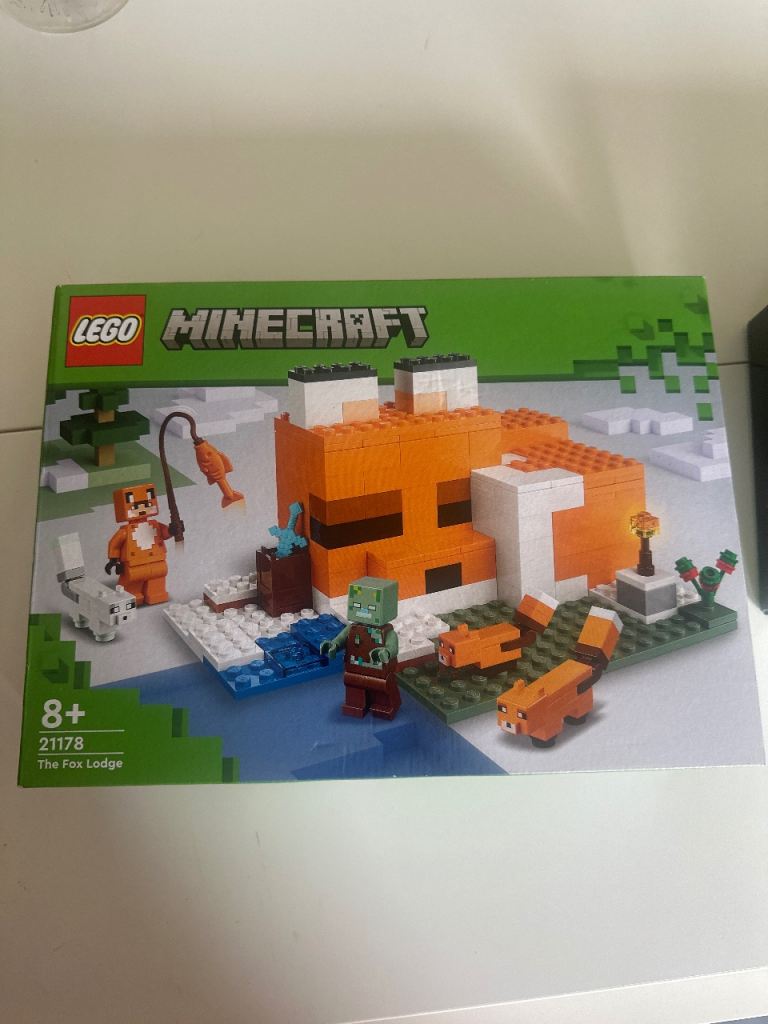 Minecraft Fox lodge Lego *RETIRED*