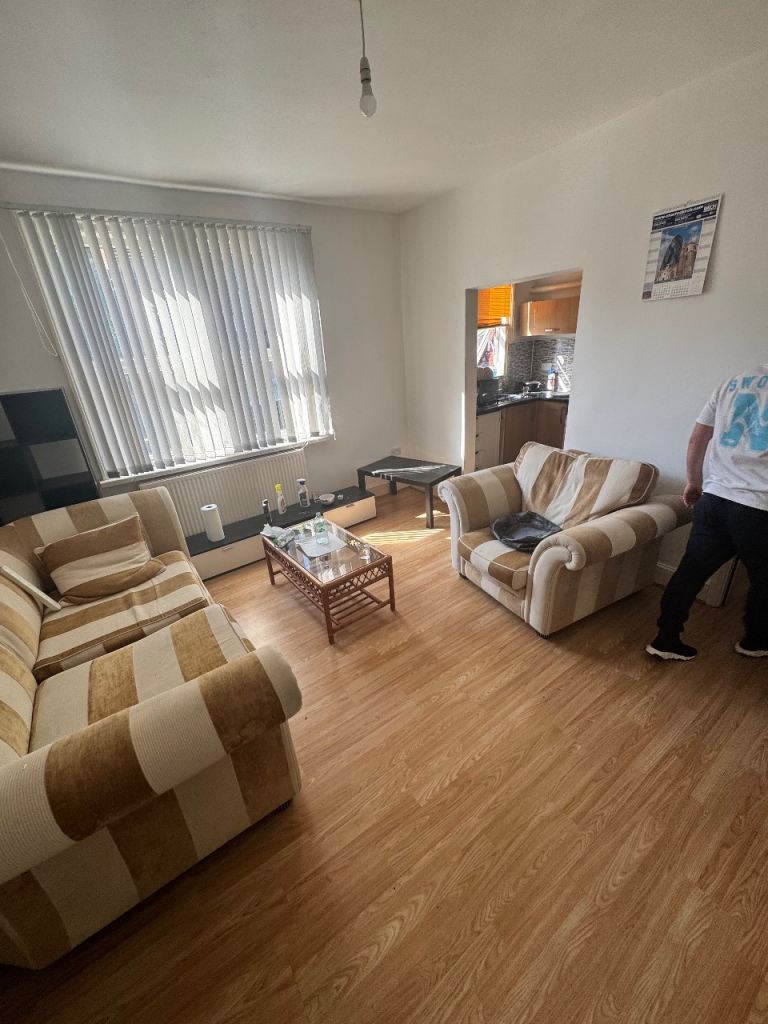 1 bedroom flat leeds