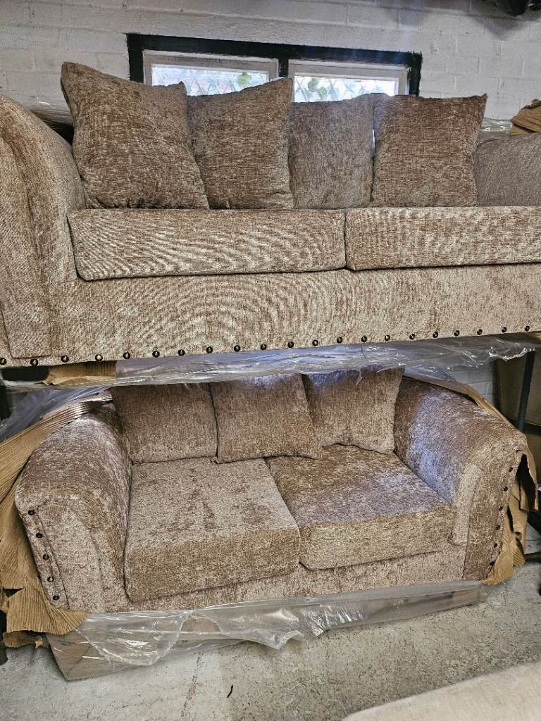 Brand new dfs 3+2 sofa set 250