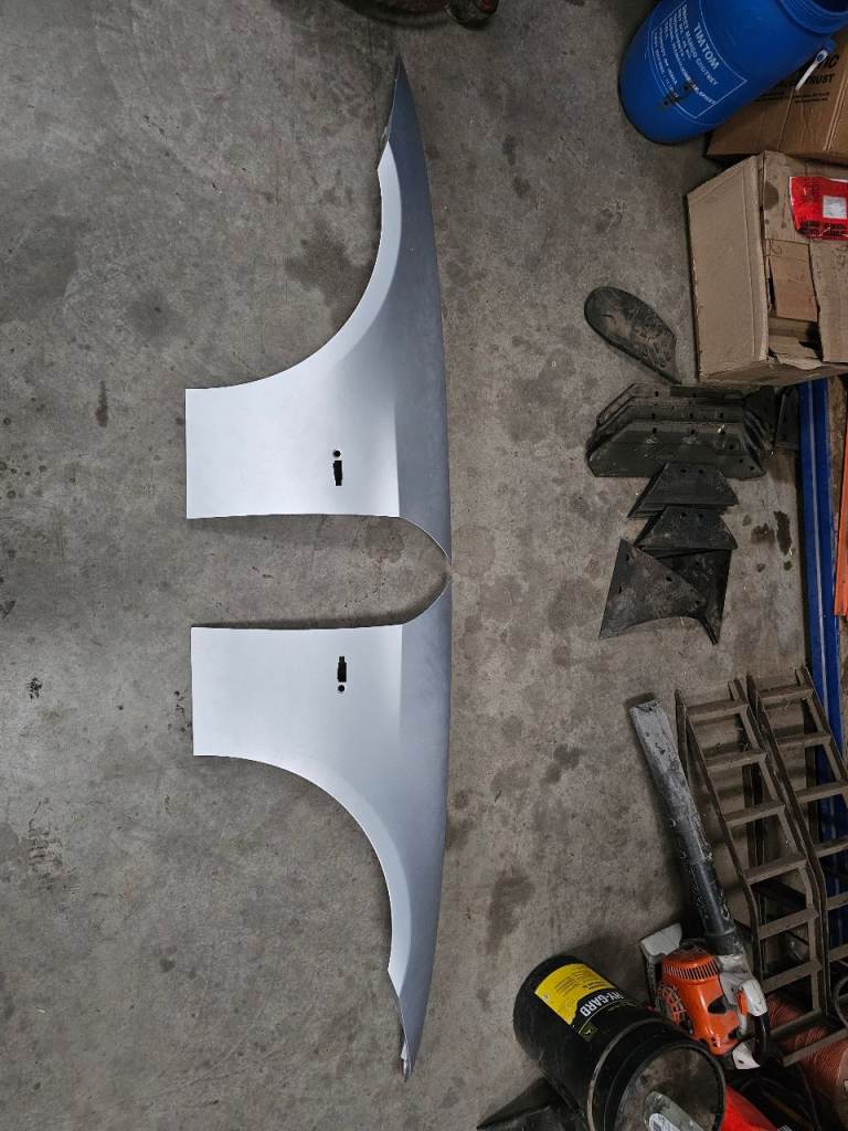 BMW E90 Front Wings (NEW)