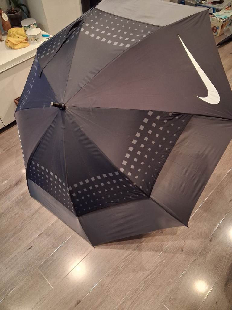 NIKE GOLF UMBRELLA