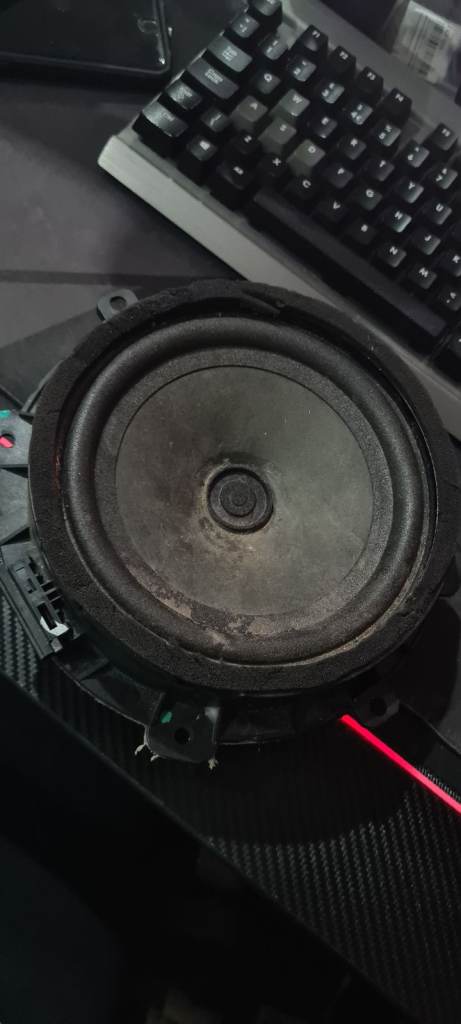 KIA Soul 2015 Genuine Front Door Speaker 96330-2K901 with fault