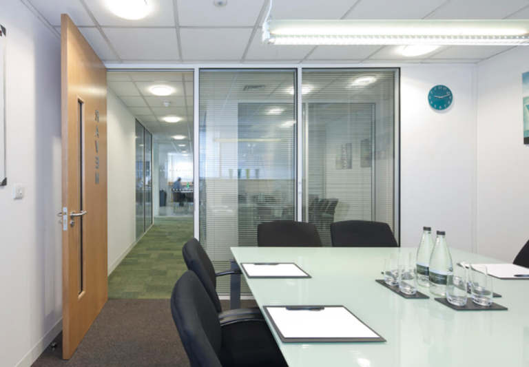 Furnished offices to rent in *Tower Hill*. Office Spaces for 5 to 55 desks E1