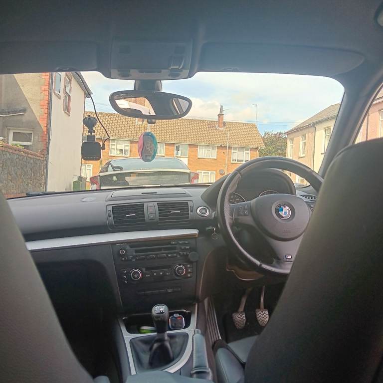 BMW, 1 SERIES, Hatchback, 2009, Manual, 1995 (cc), 5 doors