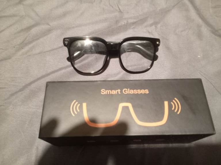 Budget AI smart glasses 