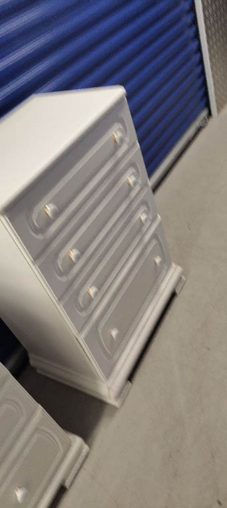 White 4 draw chest of drawers 