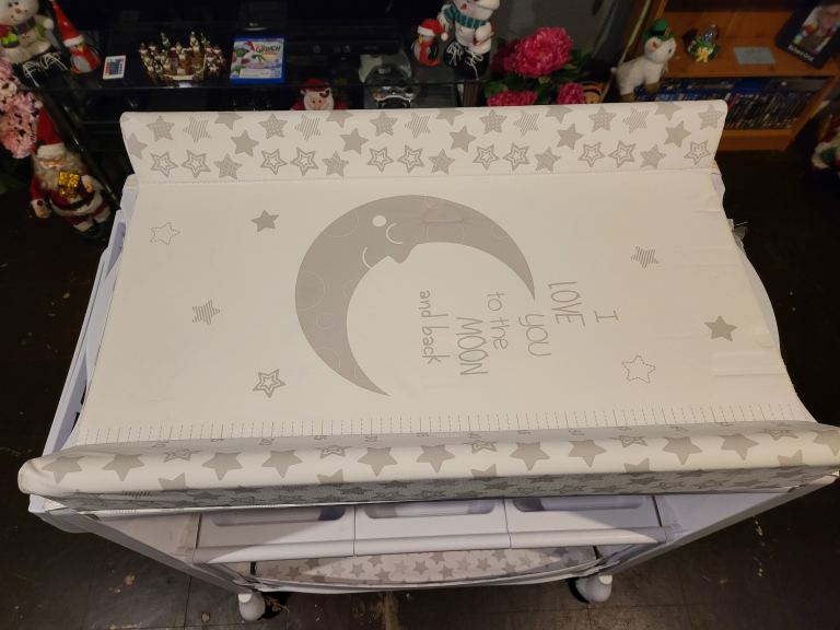 Baby changing unit 