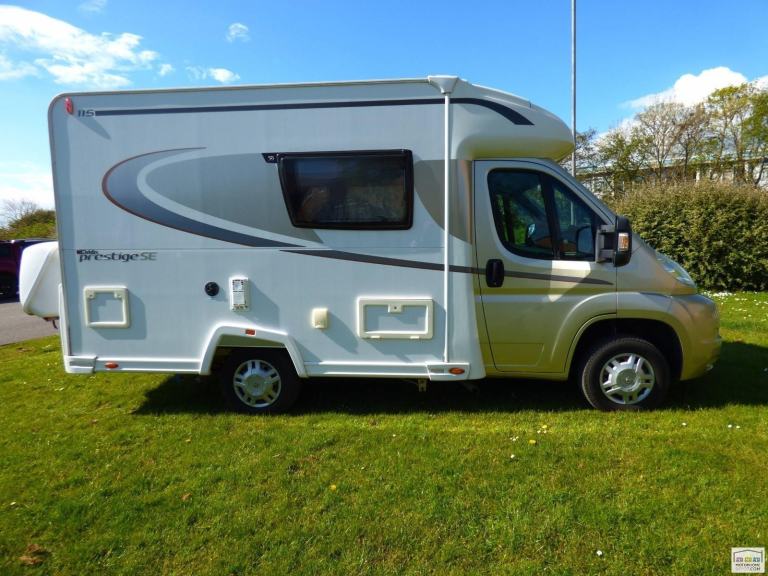 2014 2 berth 2 belt rear kitchen/washroom motorhome for sale