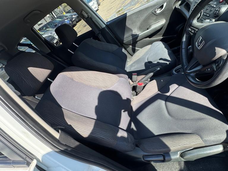 2013 Honda Jazz 1.4 i-VTEC ES Plus Hatchback 5dr Petrol CVT Euro 5 (99 ps)