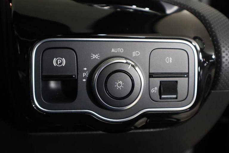 2020 Mercedes-Benz A-Class 1.3 A250e 15.6kWh AMG Line (Premium 2) 8G-DCT Euro 6 (s/s) 5dr Hatchba...