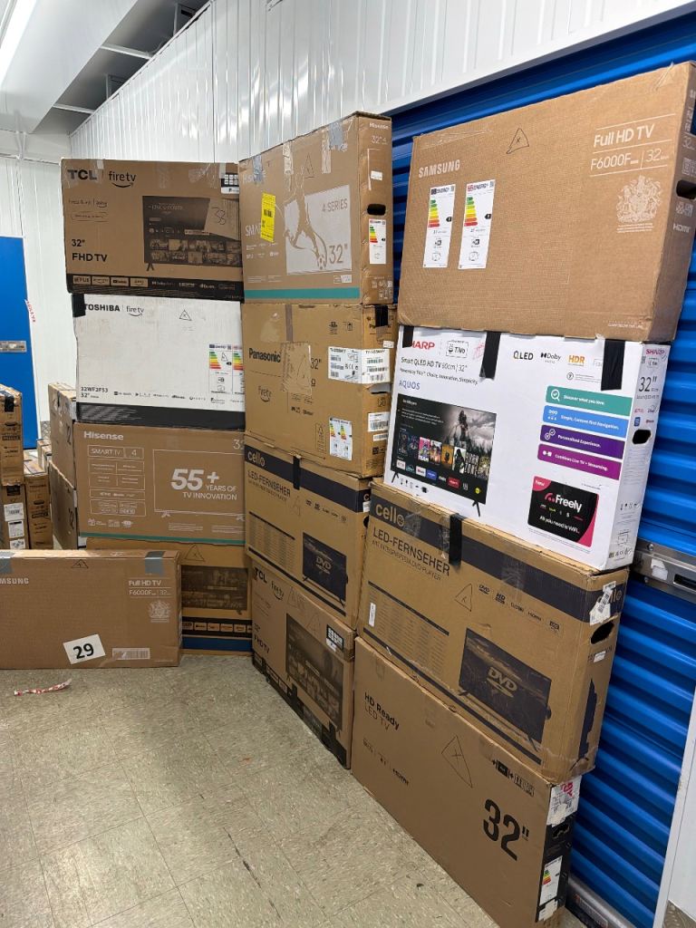 Smart TVs 24 inch 32 inch 40 inch and all other sizes  