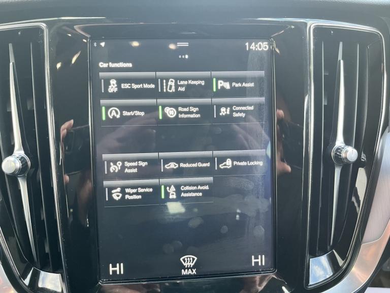 VOLVO V60 2.0 Momentum Plus D3 Silver Manual Diesel 2019