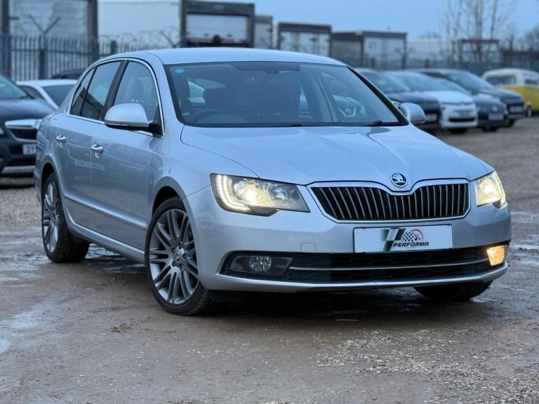 2014 Skoda Superb 2.0 TDI CR 140 Elegance 5dr DSG HATCHBACK DIESEL Automatic