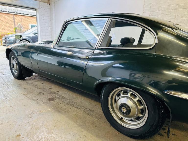  Jaguar E-Type Manual
