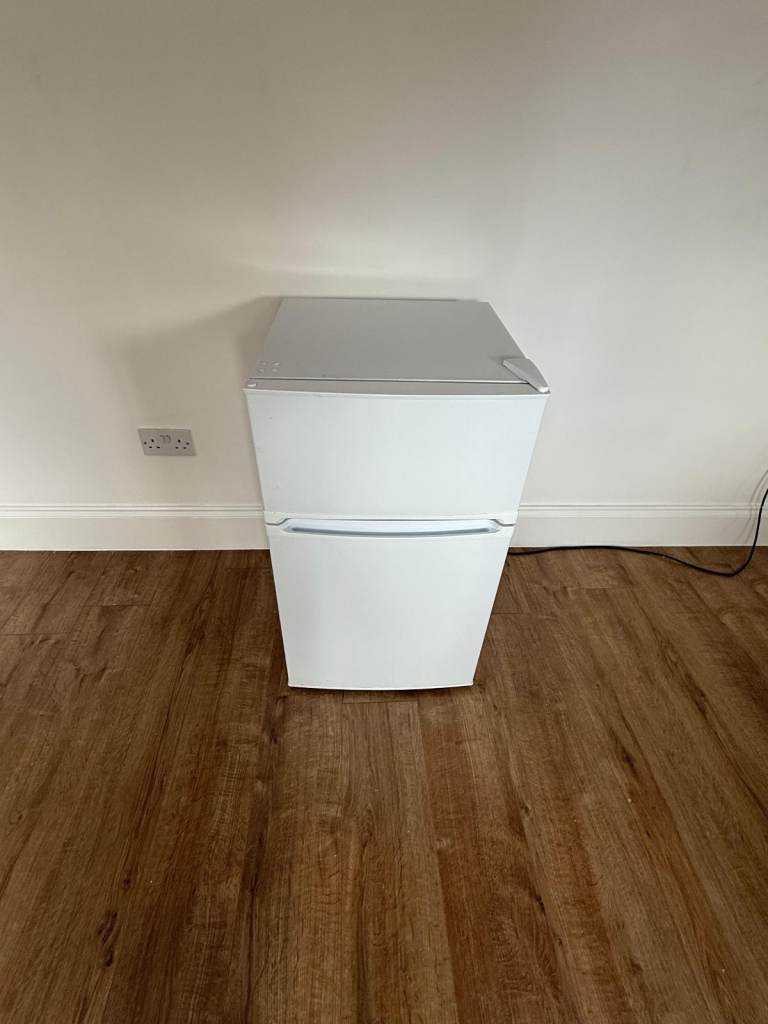 BRAND NEW SPACIOUS 1 BEDROOM FLAT TO RENT- £1700 PER MONTH BILLS INCLUDED in HAYES UB4 (WEST LONDON)