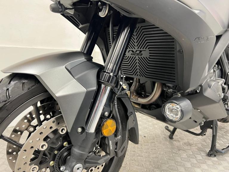 2022 72 Honda NT1100 Manual - 4700 miles