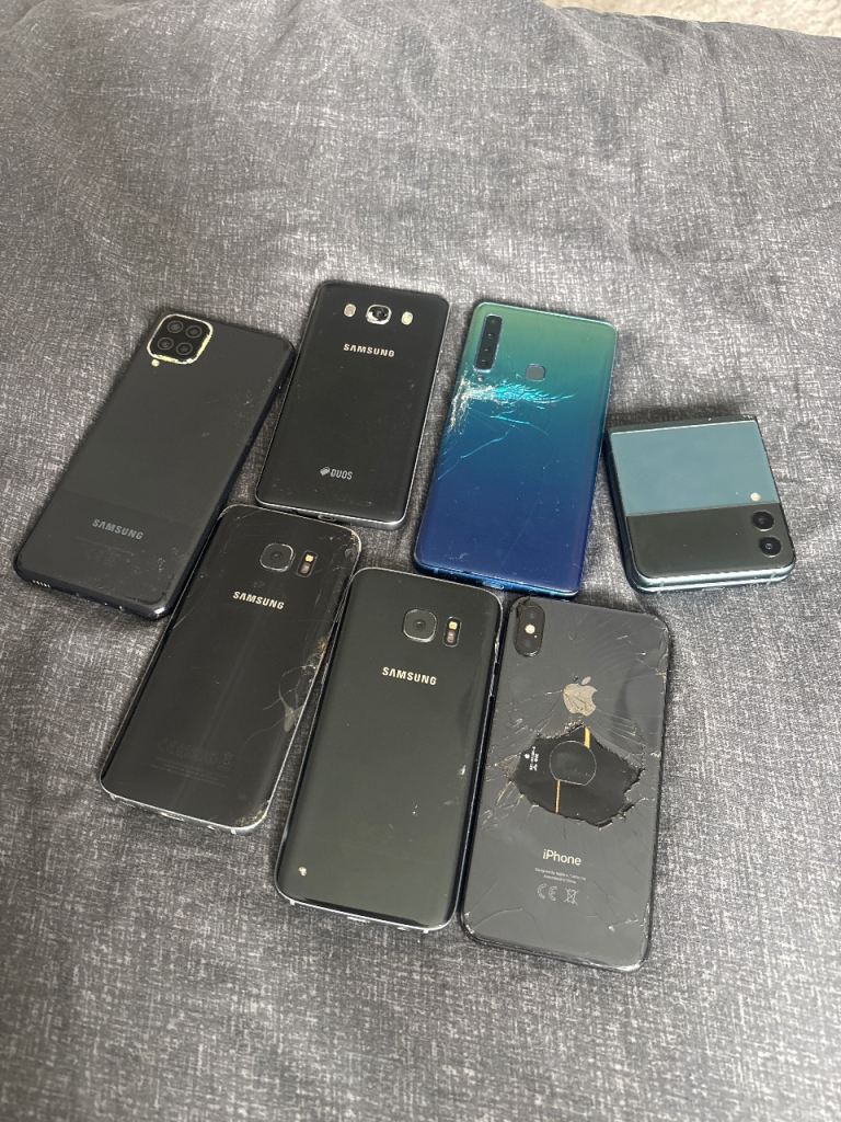 Mixed Lot of Mobile Phones - Spares or Repair