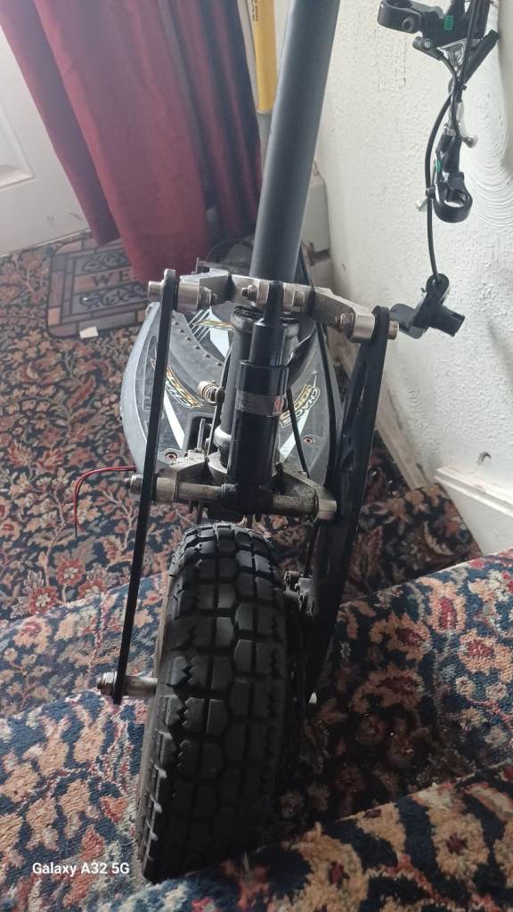 Chaos 1000 electric scooter