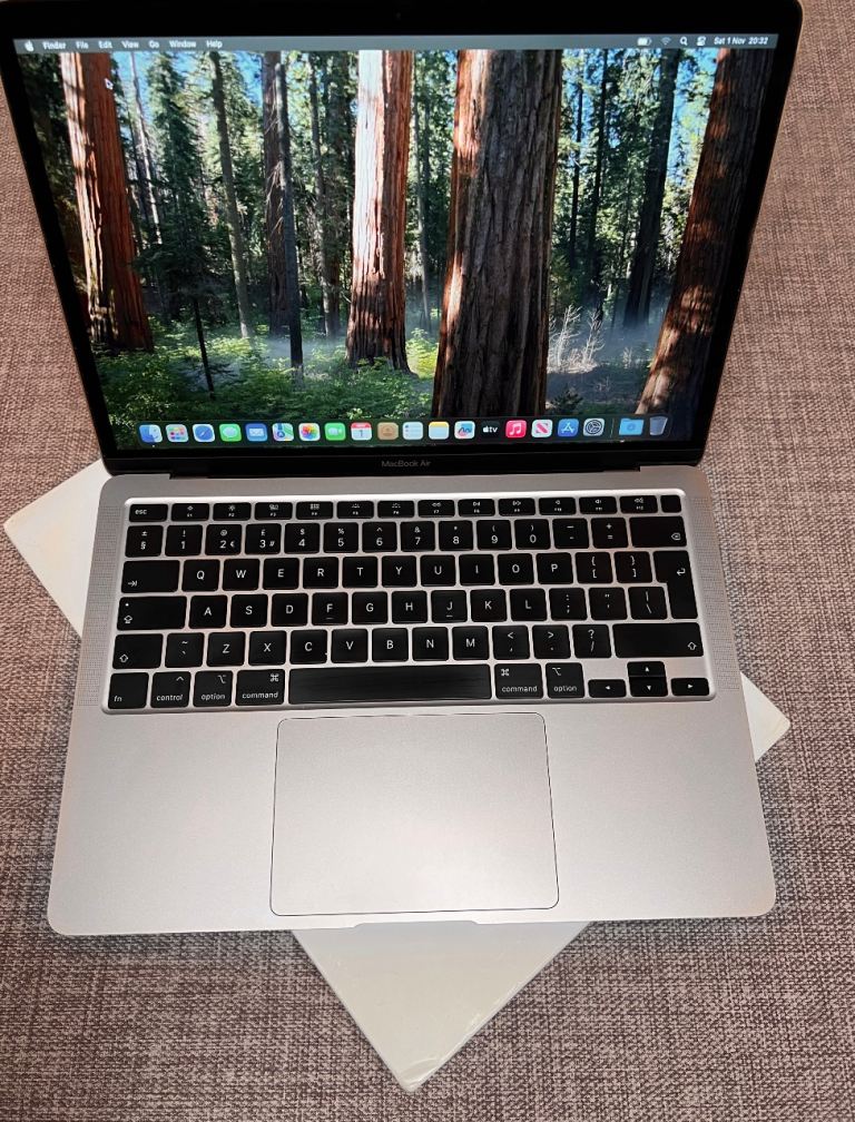 Apple MacBook Air 13” 2020 256GB Space Grey Immaculate Condition with Original Box