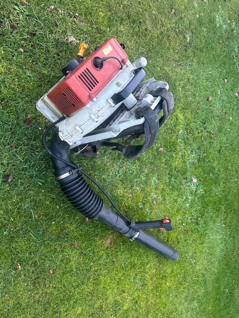 Stihl BR 400 backpack petrol engine leaf blower Garden tools astro turf